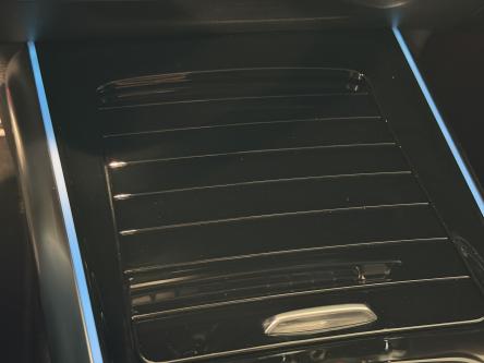 MERCEDES-BENZ EQA 300 4M AMG Panorama, 360 Camera, Night Pack, Memory Seats