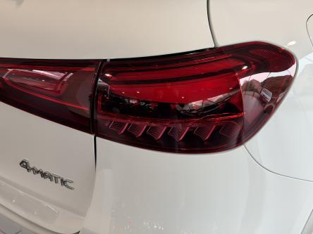 MERCEDES-BENZ EQA 300 4M AMG Panorama, 360 Camera, Night Pack, Memory Seats