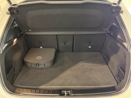 MERCEDES-BENZ EQA 300 4M AMG Panorama, 360 Camera, Night Pack, Memory Seats