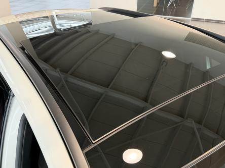 MERCEDES-BENZ EQA 300 4M AMG Panorama, 360 Camera, Night Pack, Memory Seats