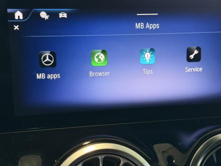 MERCEDES-BENZ EQA 300 4M AMG Panorama, 360 Camera, Night Pack, Memory Seats