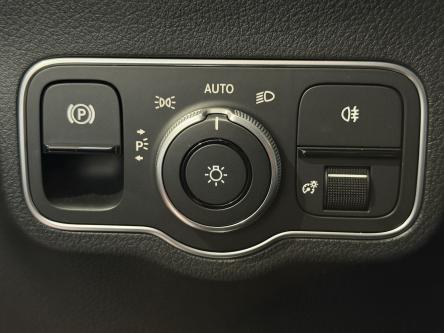 MERCEDES-BENZ EQA 300 4M AMG Panorama, 360 Camera, Night Pack, Memory Seats