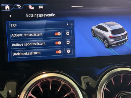 MERCEDES-BENZ EQA 350 4M AMG Panorama, 360 Camera, ACC, Night Pack, Memory