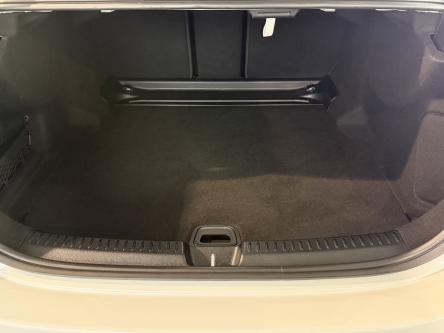 MERCEDES-BENZ E 200 AMG Night Pack, Keyless-Go, Distronic, Camera, Led