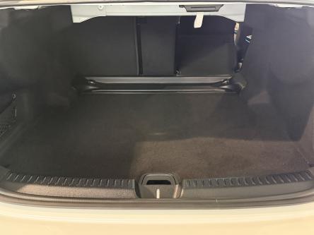 MERCEDES-BENZ E 200 AMG Night Pack, Keyless-Go, Distronic, Camera, Led