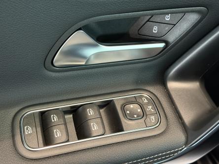 MERCEDES-BENZ CLA 180 Progressive Panorama, Guard 360, Led, Camera