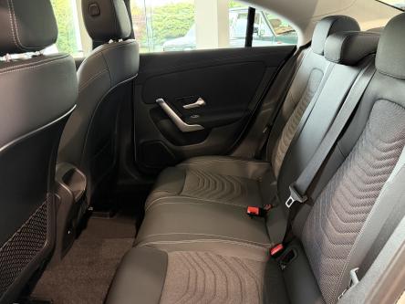 MERCEDES-BENZ CLA 180 Progressive Panorama, Guard 360, Led, Camera