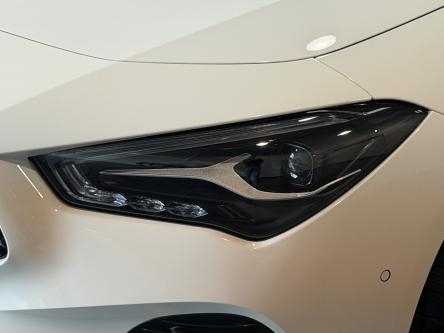 MERCEDES-BENZ CLA 180 Progressive Panorama, Guard 360, Led, Camera