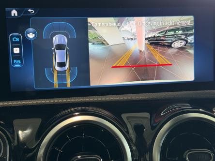 MERCEDES-BENZ CLA 180 Progressive Panorama, Guard 360, Led, Camera