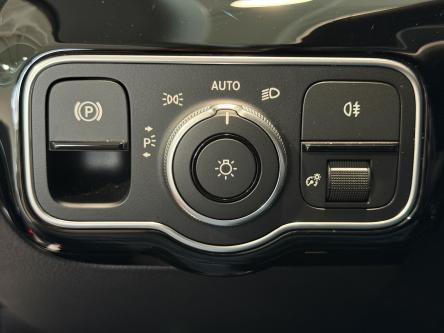 MERCEDES-BENZ CLA 180 Progressive Panorama, Guard 360, Led, Camera