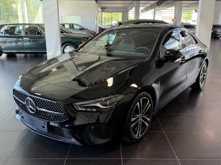 MERCEDES-BENZ CLA 180 Progressive Night Pack, Burmester Sound, 360 Camera, Distronic