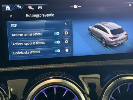 MERCEDES-BENZ CLA 250 e SB AMG Memory Seats, Distronic, Keyless-Go, Camera, Led