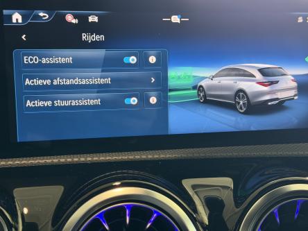 MERCEDES-BENZ CLA 250 e SB AMG Memory Seats, Distronic, Keyless-Go, Camera, Led