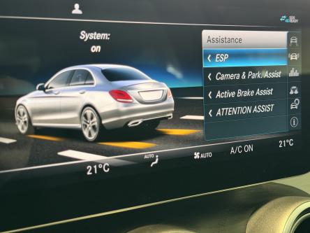 MERCEDES-BENZ C 180 Avantgarde Camera, Pdc, Led, Only 32500 km !!