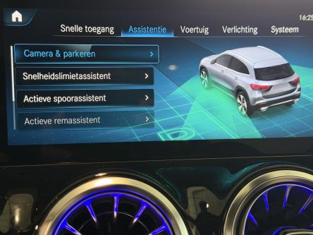 MERCEDES-BENZ GLA 220 d 4M Amg Camera, keyless-Go, Led