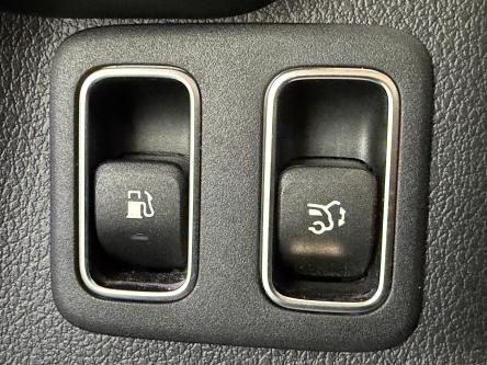 MERCEDES-BENZ GLA 250 e Progressive Trekhaak, Memory Seats, Camera, Sfeerverlichting, Led