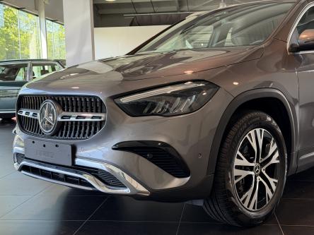 MERCEDES-BENZ GLA 250 e Progressive Trekhaak, Memory Seats, Camera, Sfeerverlichting, Led