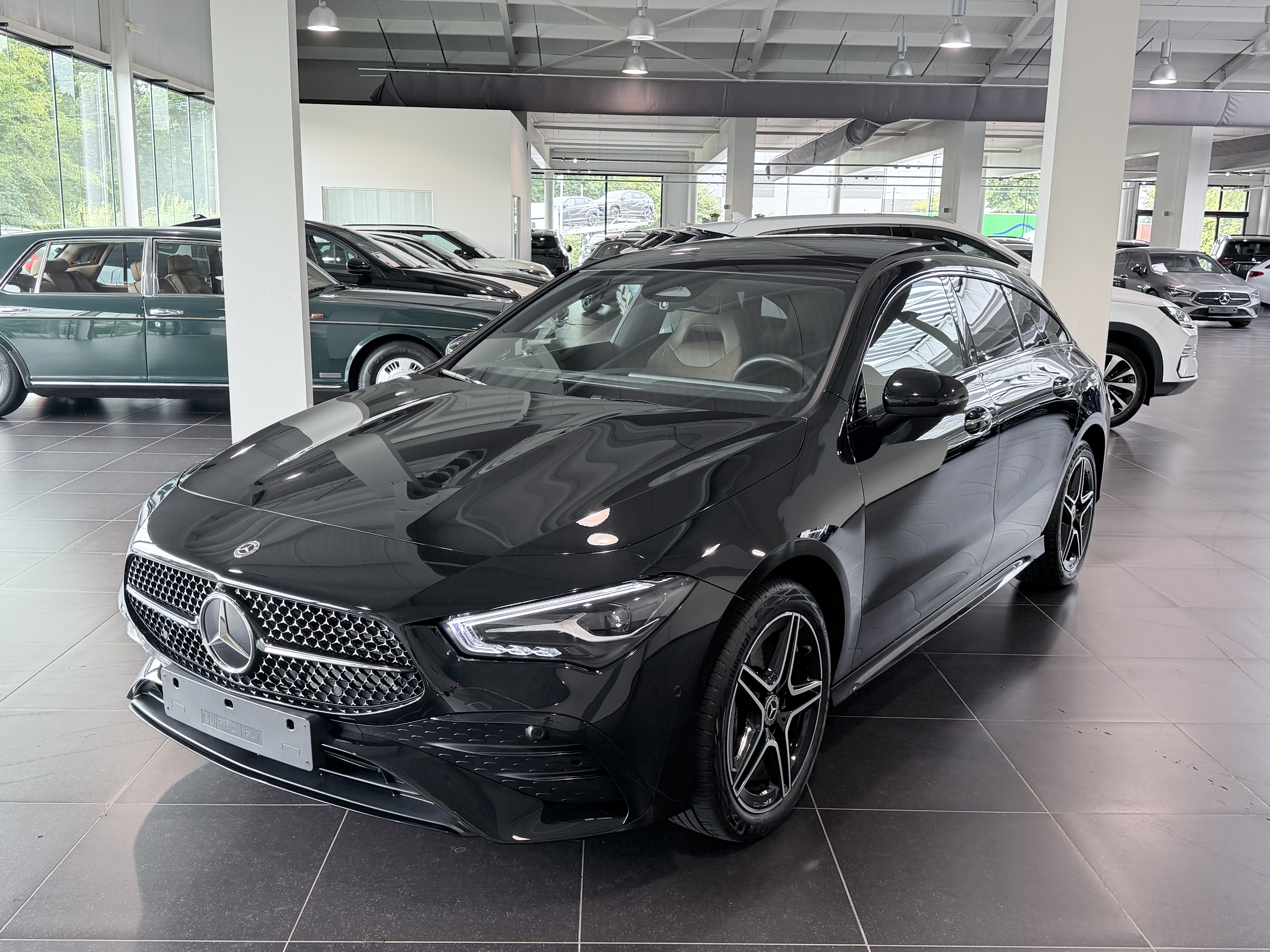 MERCEDES-BENZ CLA 250 e SB AMG Night Pack, Panorama, Advanced Sound, Keyless-Go, Led