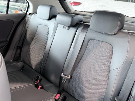 MERCEDES-BENZ A 180 Progressive Distronic, Pdc, Led, Camera, Smartphone Integration
