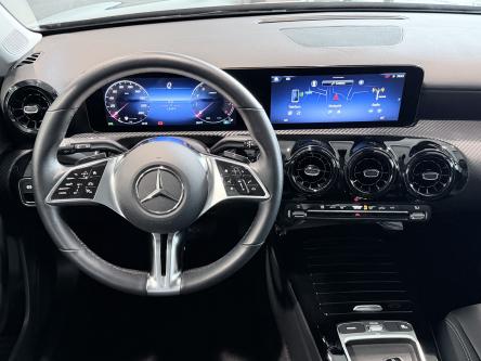 MERCEDES-BENZ A 180 Progressive Distronic, Pdc, Led, Camera, Smartphone Integration