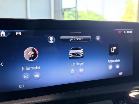 MERCEDES-BENZ A 180 AMG Keyless-Go, Camera, Led, Pdc, Smartphone Integration