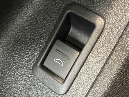 AUDI Q3 35 TFSI S-Tronic  S-LINE Shadow Line, Pdc, Led