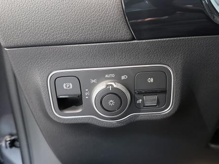 MERCEDES-BENZ EQA 300 4M AMG Panorama, Head-Up Display, 360 Camera, Distronic, Keyless-Go