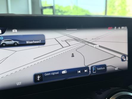 MERCEDES-BENZ EQA 300 4M AMG Panorama, Head-Up Display, 360 Camera, Distronic, Keyless-Go