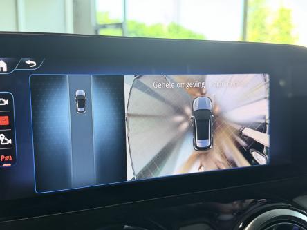 MERCEDES-BENZ EQA 300 4M AMG Panorama, Head-Up Display, 360 Camera, Distronic, Keyless-Go