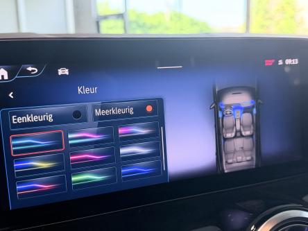 MERCEDES-BENZ EQA 300 4M AMG Panorama, Head-Up Display, 360 Camera, Distronic, Keyless-Go