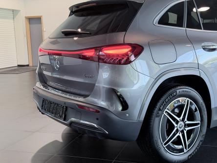 MERCEDES-BENZ EQA 300 4M AMG Panorama, Head-Up Display, 360 Camera, Distronic, Keyless-Go