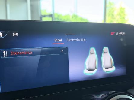 MERCEDES-BENZ EQA 300 4M AMG Panorama, Head-Up Display, 360 Camera, Distronic, Keyless-Go