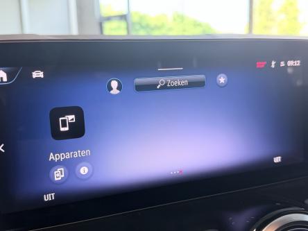 MERCEDES-BENZ EQA 300 4M AMG Panorama, Head-Up Display, 360 Camera, Distronic, Keyless-Go
