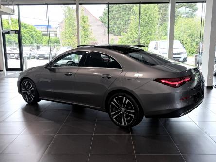 MERCEDES-BENZ CLA 180 Progressive 