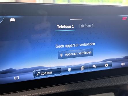 MERCEDES-BENZ CLA 180 Progressive 