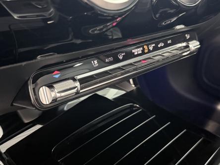 MERCEDES-BENZ CLA 180 Progressive 