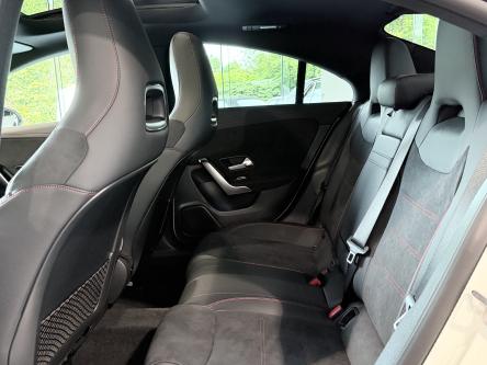 MERCEDES-BENZ CLA 180 AMG 