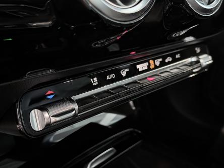 MERCEDES-BENZ CLA 180 AMG 