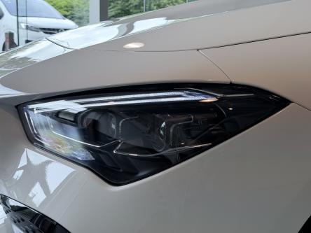MERCEDES-BENZ CLA 180 AMG 