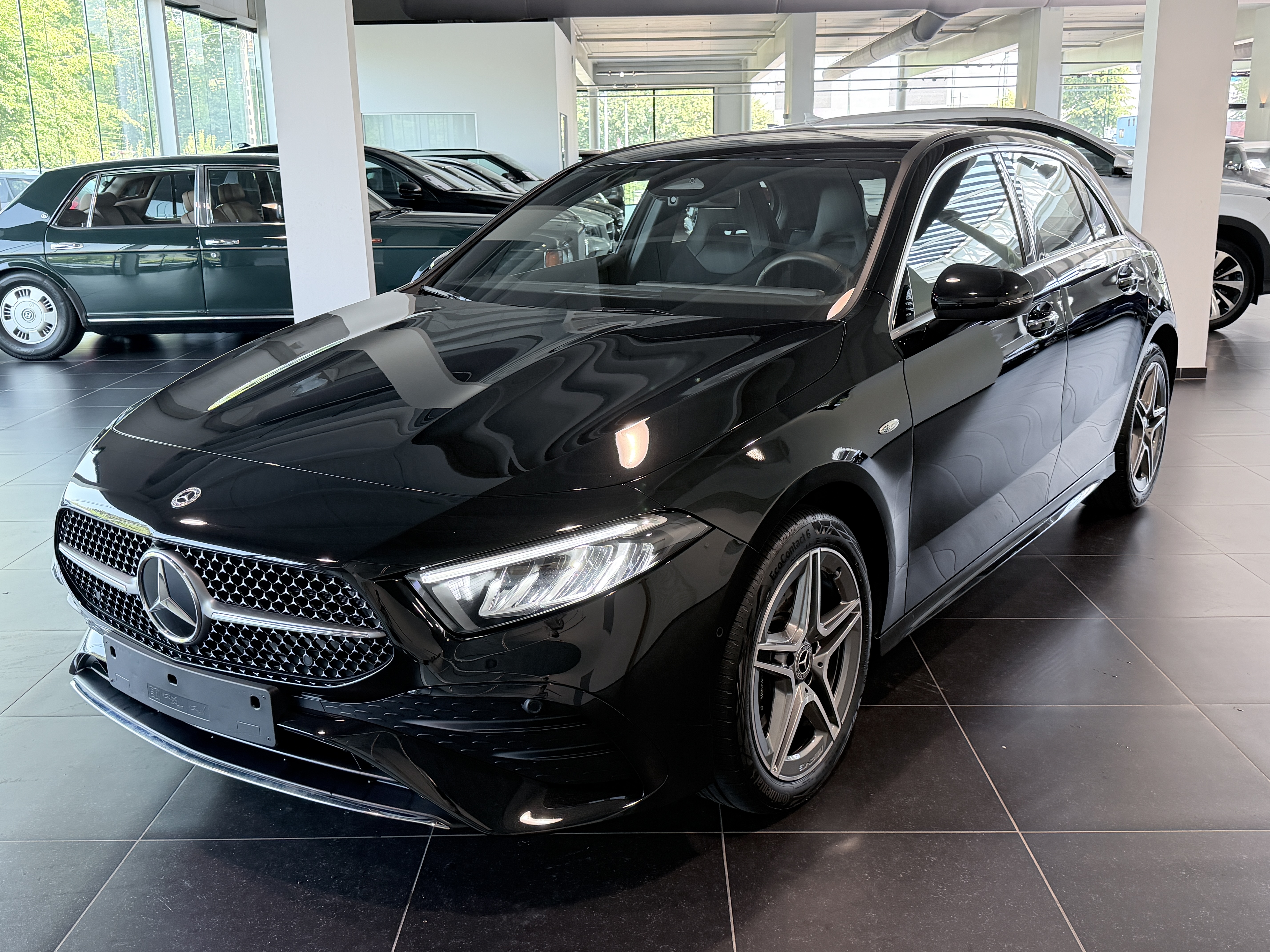 MERCEDES-BENZ A 250 e Amg Keyless-Go, Mbux, Led, Pdc, Camera