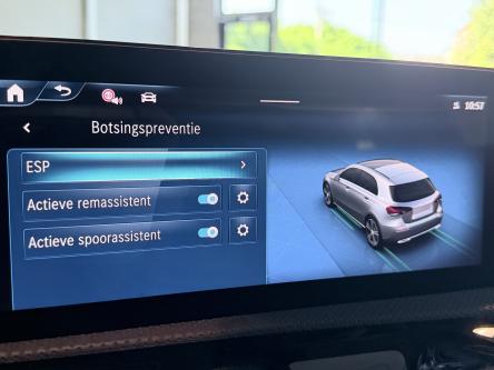 MERCEDES-BENZ A 250 e Amg Keyless-Go, Mbux, Led, Pdc, Camera