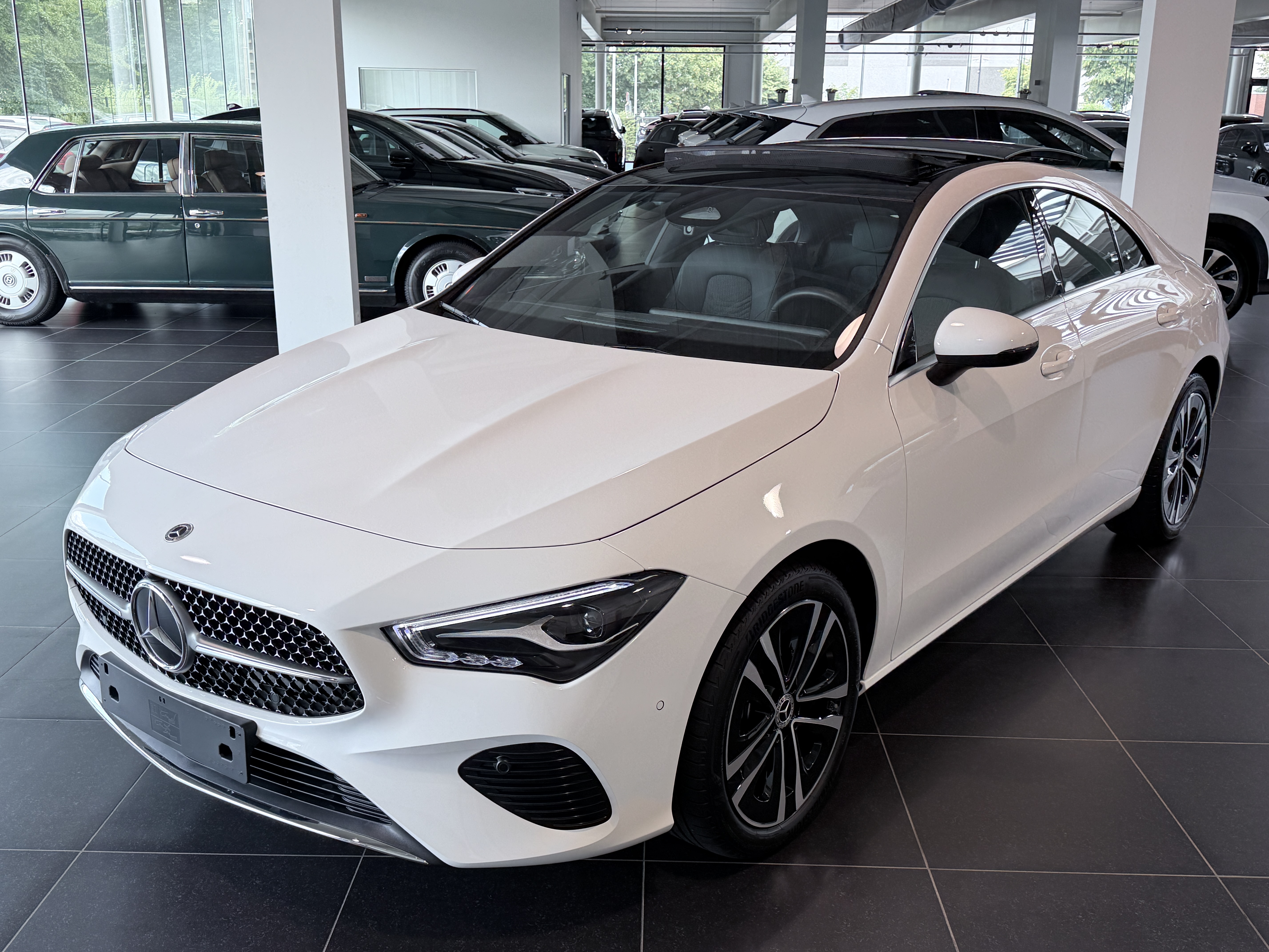 MERCEDES-BENZ CLA 180 Progressive Panorama, Night Pack, Standverwarming, Led, Camera