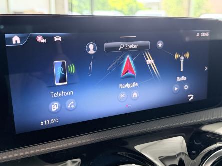 MERCEDES-BENZ CLA 180 Progressive Panorama, Night Pack, Standverwarming, Led, Camera