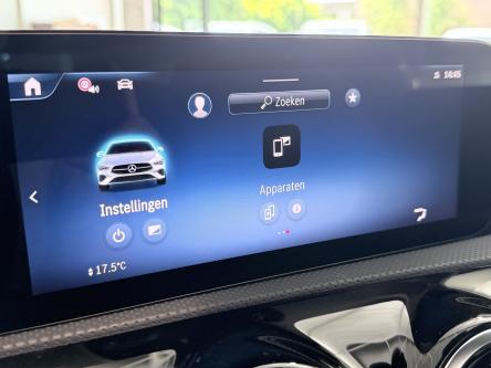 MERCEDES-BENZ CLA 180 Progressive Panorama, Night Pack, Standverwarming, Led, Camera