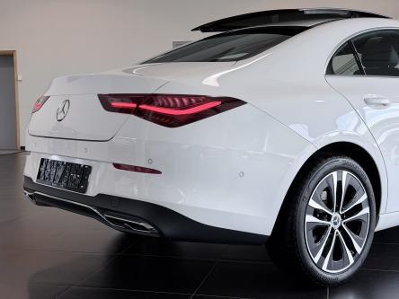 MERCEDES-BENZ CLA 180 Progressive Panorama, Night Pack, Standverwarming, Led, Camera