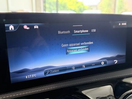 MERCEDES-BENZ CLA 180 Progressive Panorama, Night Pack, Standverwarming, Led, Camera
