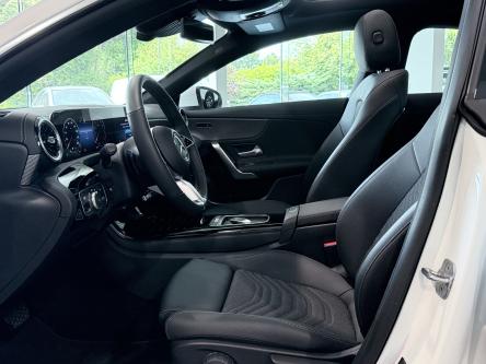 MERCEDES-BENZ CLA 180 Progressive Panorama, Night Pack, Standverwarming, Led, Camera