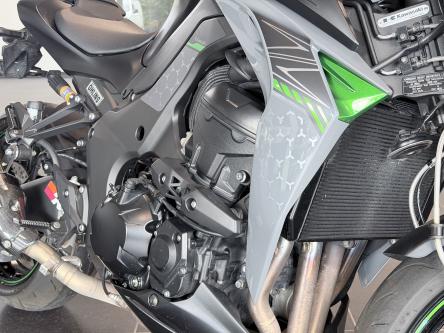Kawasaki Z1000  AKRAPOVIC 9900KM!
