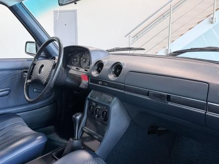 MERCEDES-BENZ 200 W123 200 1e eigenaar 58000KM!