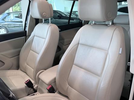 VOLKSWAGEN Tiguan  PANO / XENON / Leer